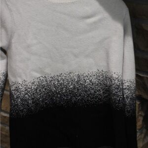 Black White Ombre Gradient Crewneck Sweater Size M
